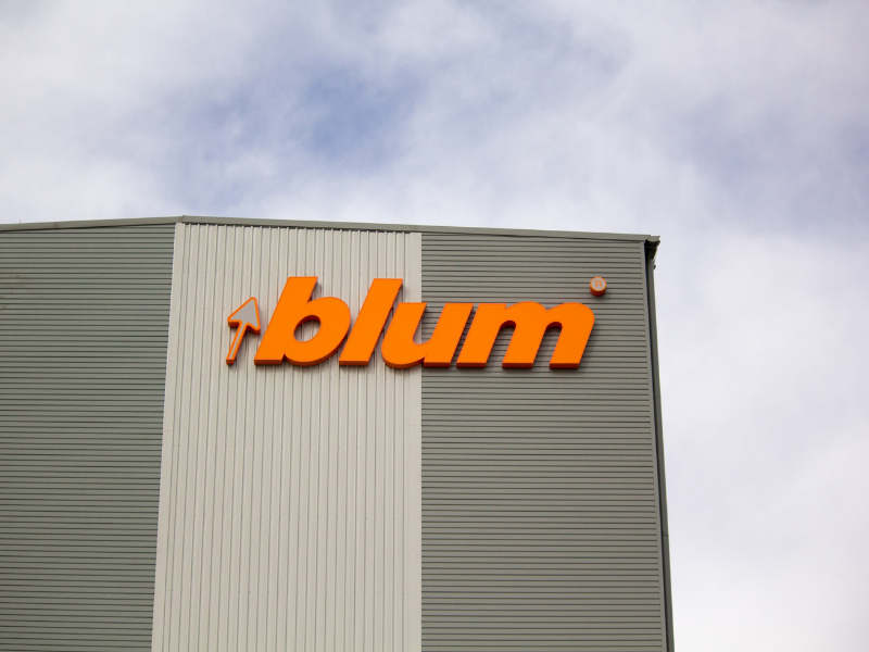Corporate Signs Blum Building Signs-3