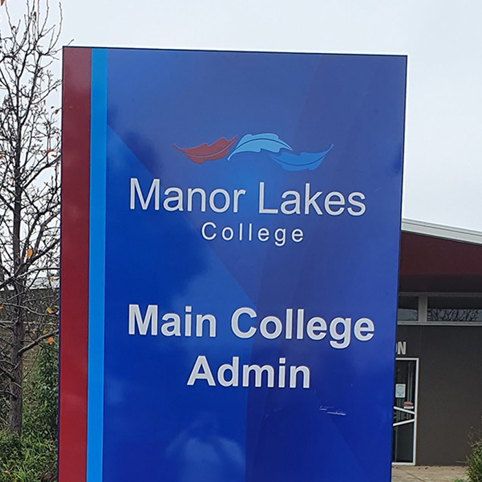 Manor Lakes College